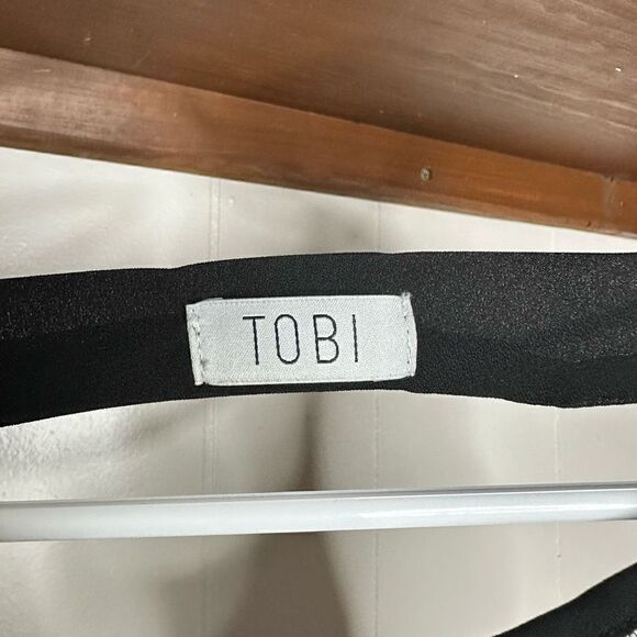 Tobi Women's Illusion Mesh Neckline Sleeveless Tank Top Black Size Small - Picture 4 of 6